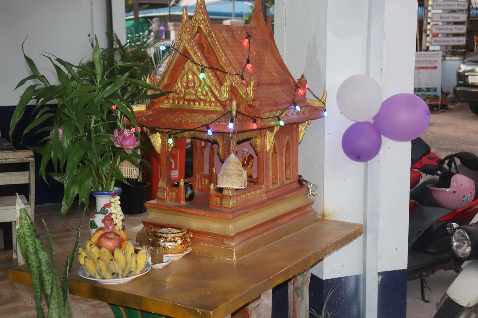 Rene'S Pasta Bar & Guesthouse Koh Kong Exterior photo